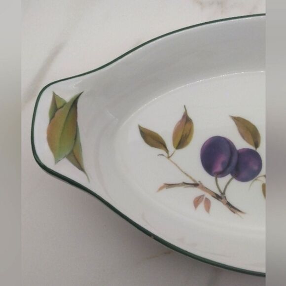 Royal Worcester England Evesham Vale Porcelain Oval Platter w/ Fruit Design - Picture 2 of 16